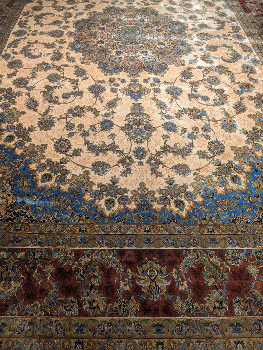 QUM SILK AREA RUG 7’ X 10’