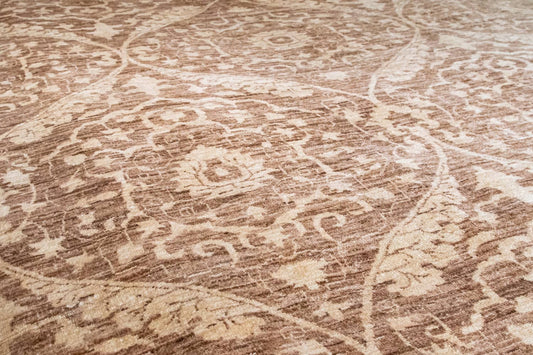 Side of Handmade Transitional Farahan Rug