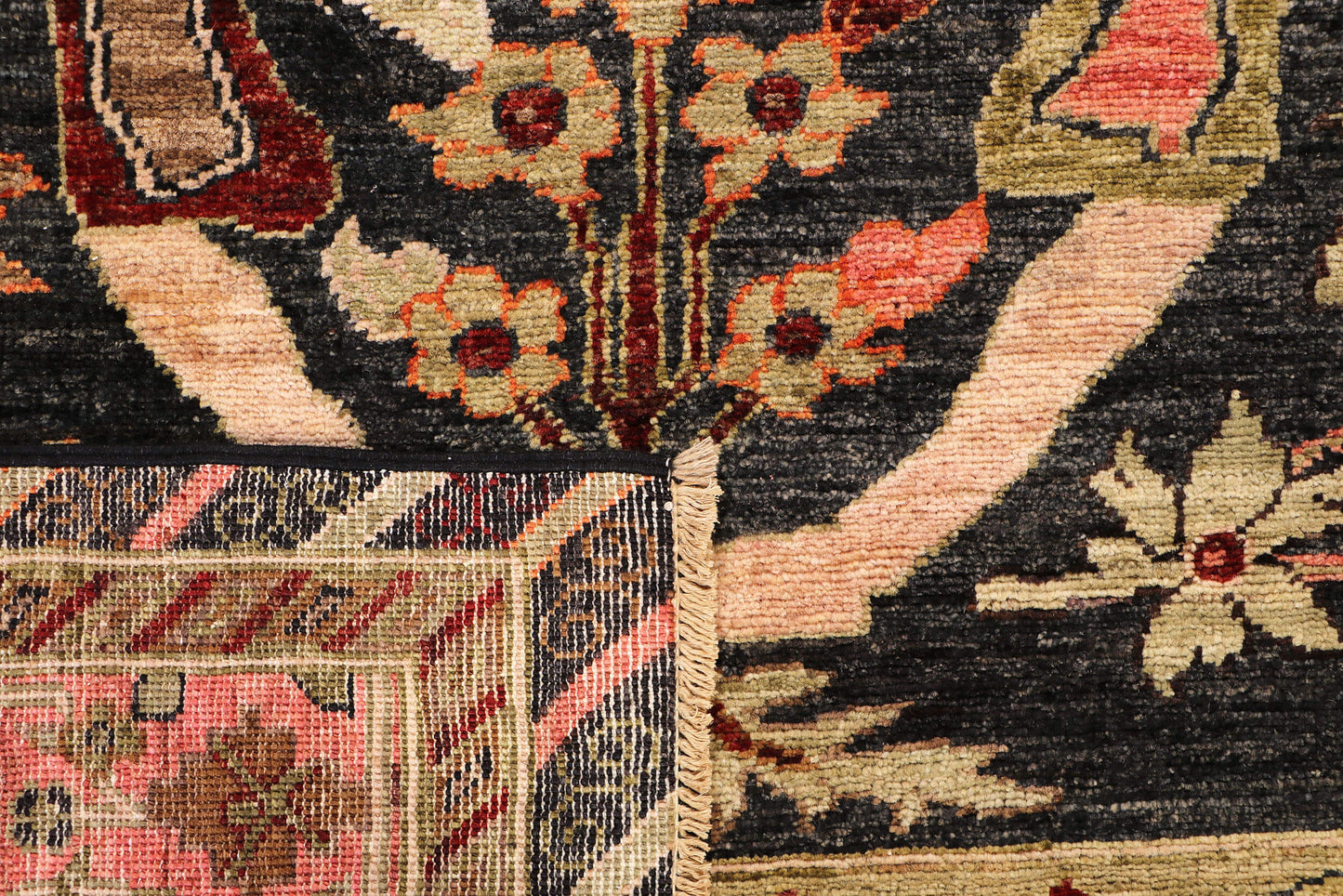 GAROUS UNIQUE HANDMADE WOOL AREA RUG   9' x 12'