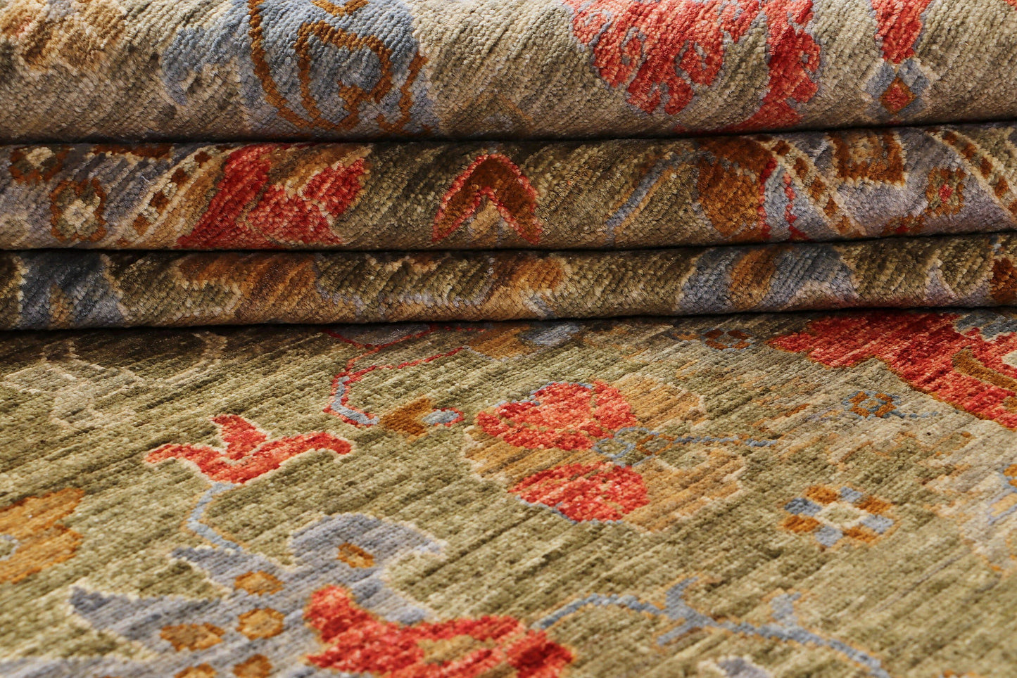 FARAHAN WOOL HANDMADE AREA RUG      9’ x 12’