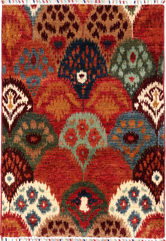 IKAT HANDMADE WOOL AREA RUG   2’8” X 4’
